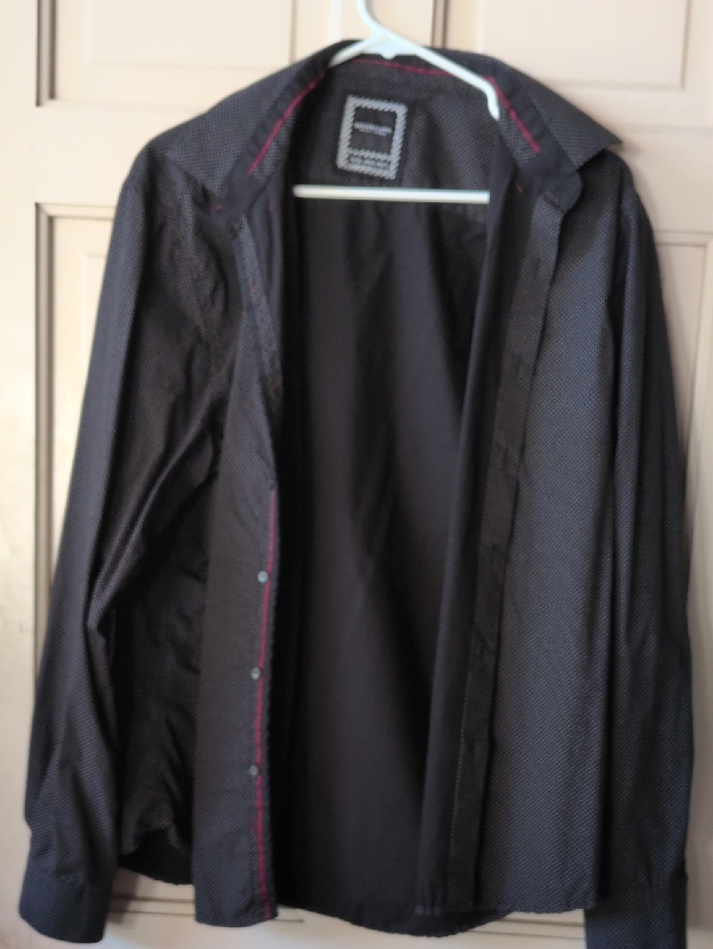 Men's Black Patterned Button-Up Dress Shirt